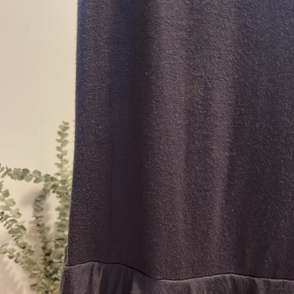 Super soft and chic little summer dress. - Picture 4 of 6